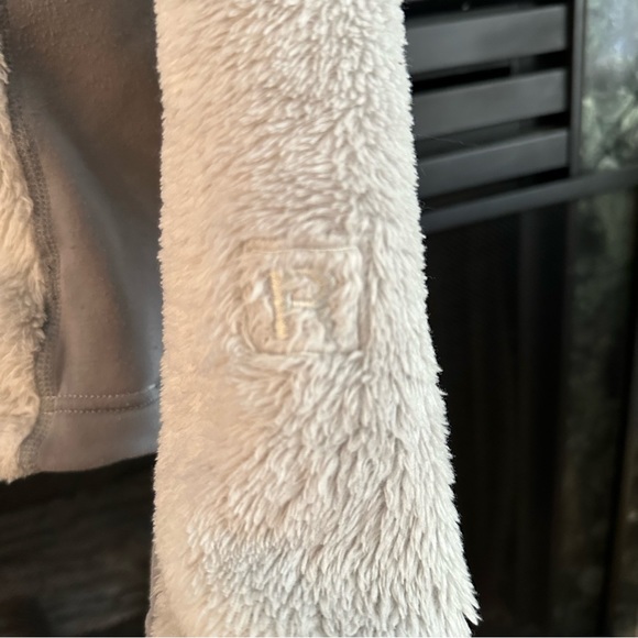 Patagonia Women's R3® Hi-Loft Hoody, Fog, size small - Picture 3 of 10